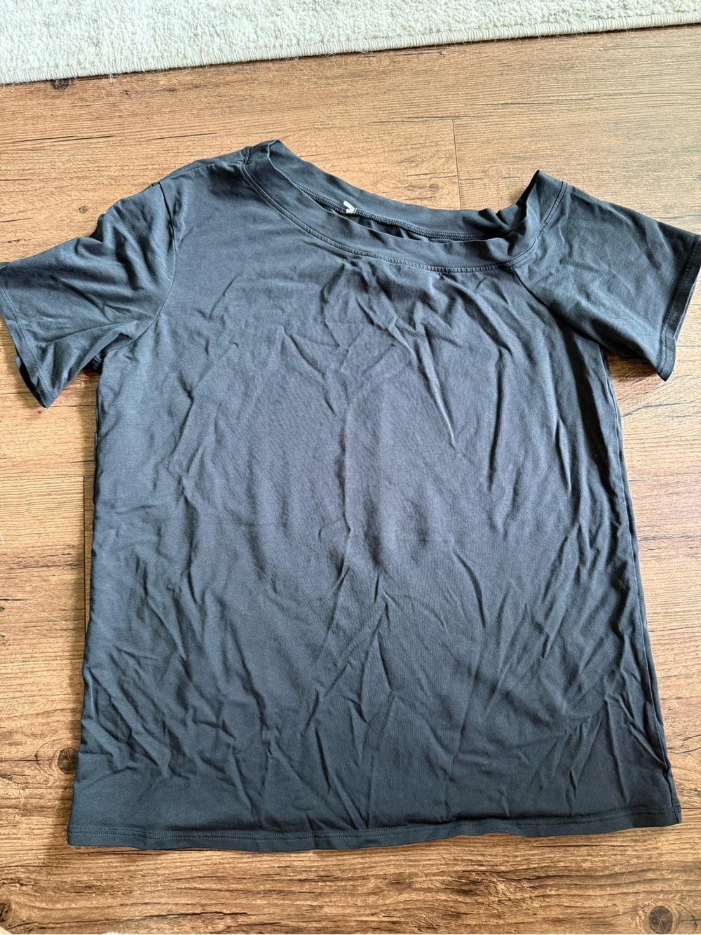 Off-Shoulder Black Women's Short Sleeve Top Lululeon - Picture 2 of 3